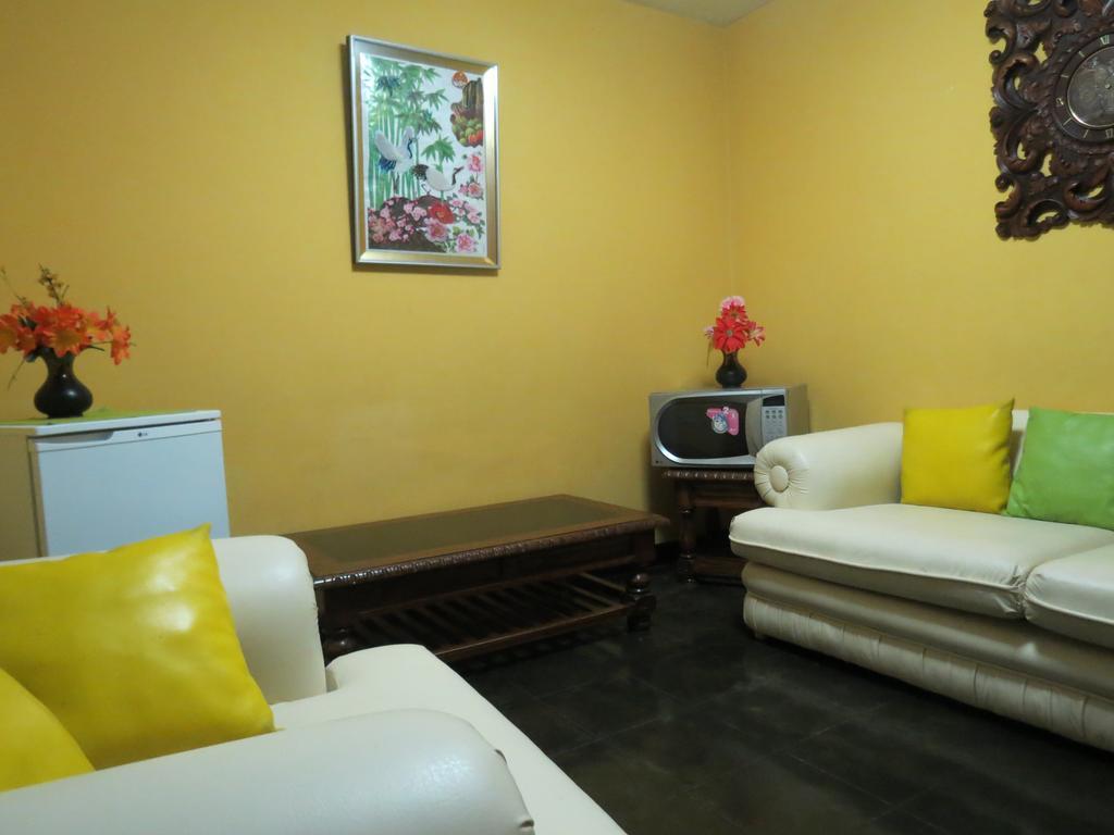 Residencial El Sol De Los Pinos Bed & Breakfast Trujillo Eksteriør bilde