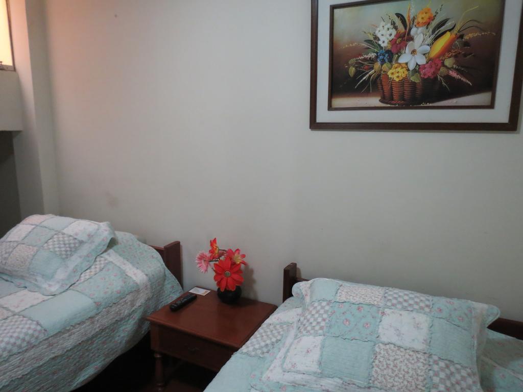 Residencial El Sol De Los Pinos Bed & Breakfast Trujillo Eksteriør bilde