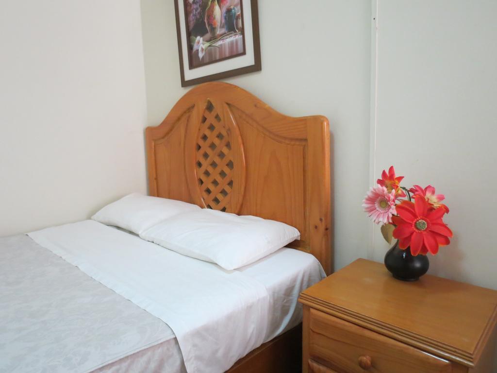 Residencial El Sol De Los Pinos Bed & Breakfast Trujillo Eksteriør bilde