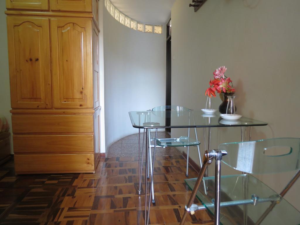 Residencial El Sol De Los Pinos Bed & Breakfast Trujillo Eksteriør bilde