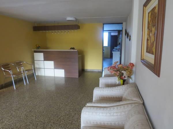 Residencial El Sol De Los Pinos Bed & Breakfast Trujillo Eksteriør bilde