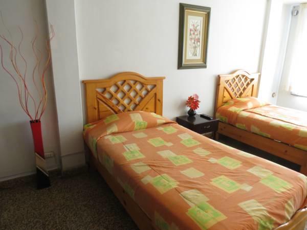 Residencial El Sol De Los Pinos Bed & Breakfast Trujillo Eksteriør bilde